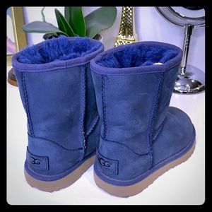 UGG CLASSIC BOOT